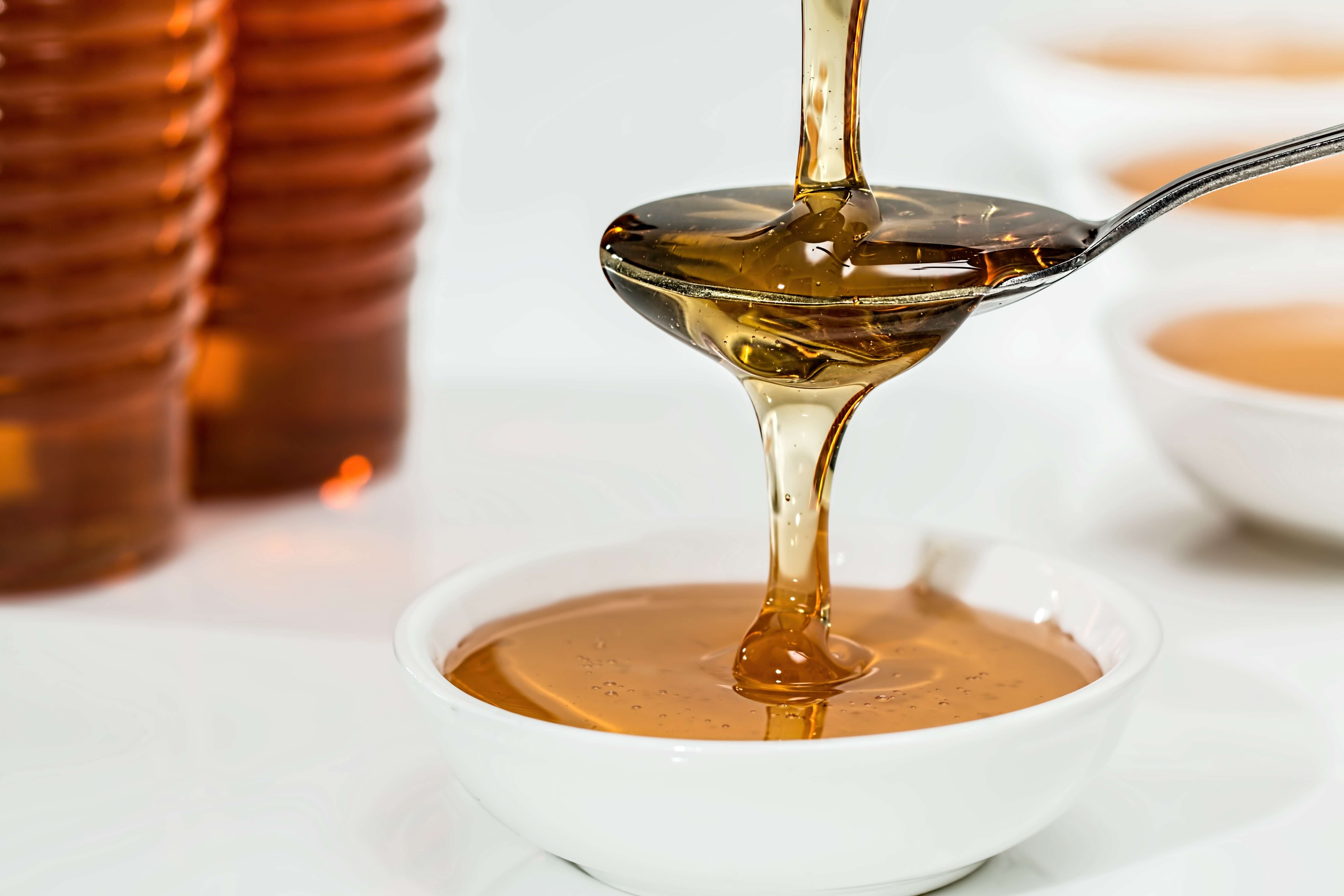 Mật ong thường chứa lượng nhiều carbs có thể gây tăng đột biến đường huyết 